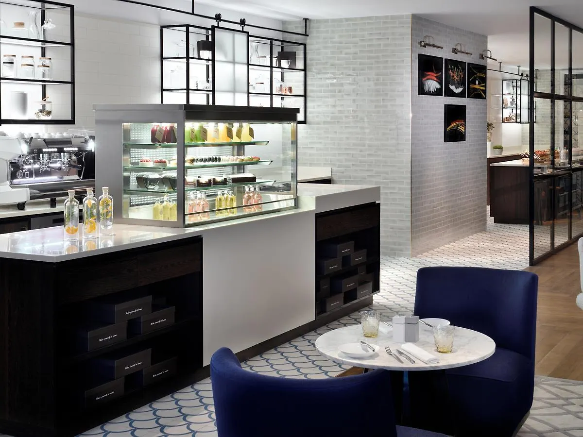 Kempinski The Boulevard Dubai 5*,